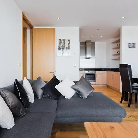 Lejlighed Ifsc Quiet Luxurious With Balcony View Spe981 Dublin