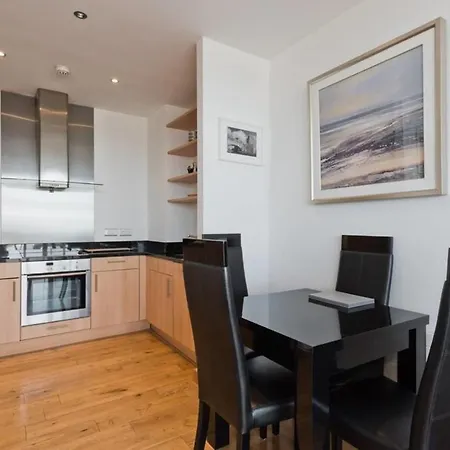 Ifsc Quiet Luxurious With Balcony View Spe981 Lejlighed Dublin